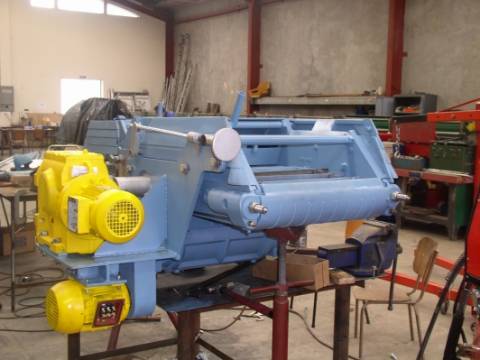 John Thompson Spreader Feeder